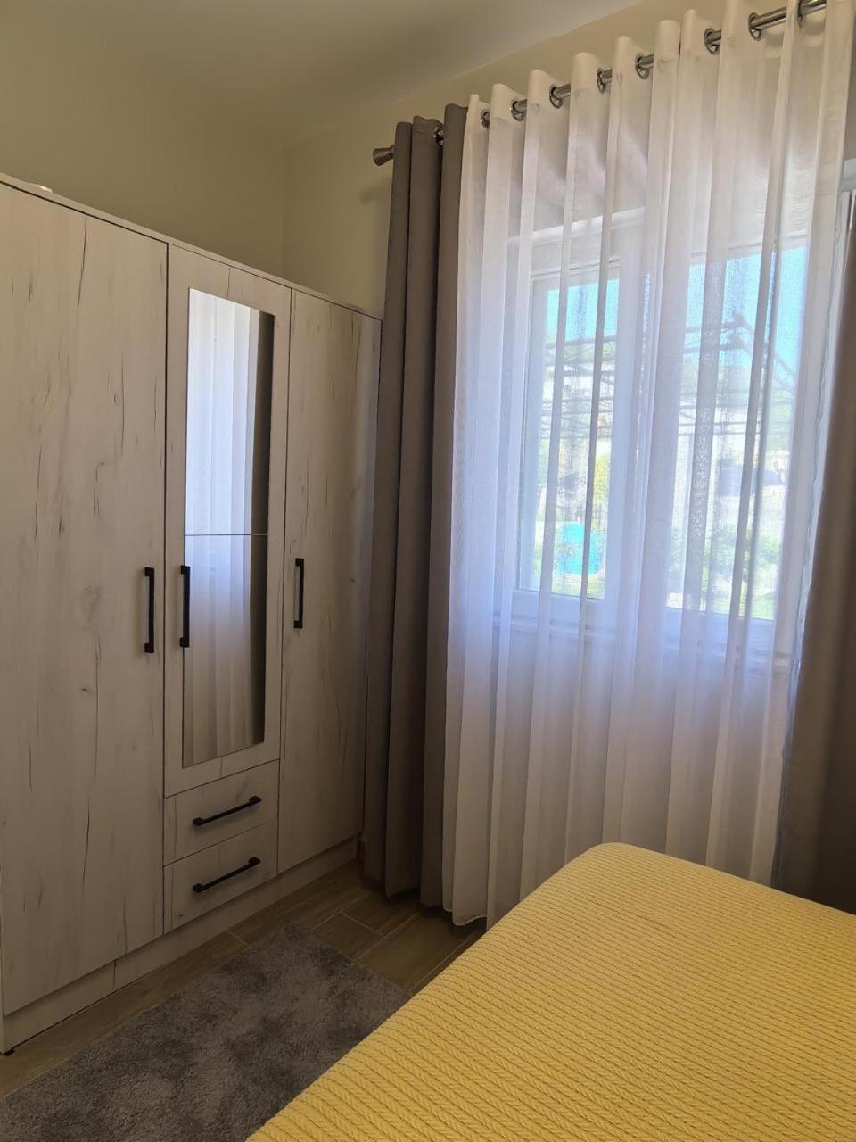 Sunny Hill - Parking - Fenced Garden - Luxury Loft Lejlighed Kotor Eksteriør billede